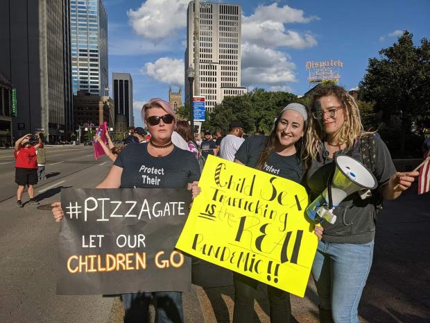 Pizzagate protestors