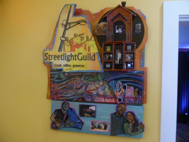 Sign that says Streetlight Guild