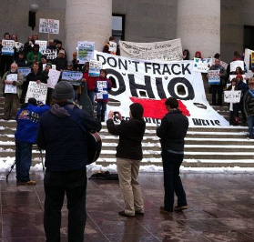 People protesting fracking at the Ohio Statehouse