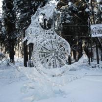 Elaborate ice sculpture