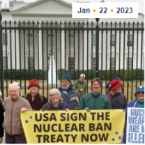 People protesting outside White House