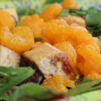 Mandarine Salad with Tofu and Sesame Ginger Dressing